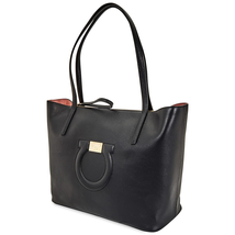 Ferragamo Ferragamo Gancini Tote Bag in Black 21H019 726259