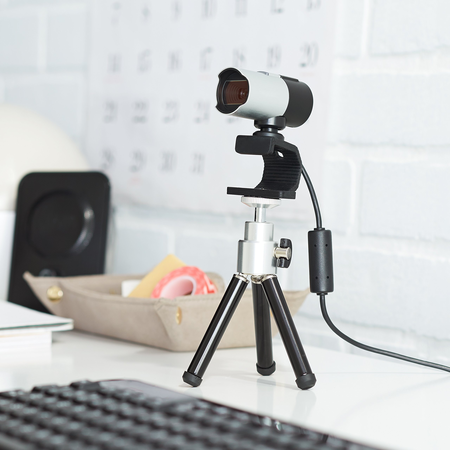 AmazonBasics Lightweight Mini Tripod
