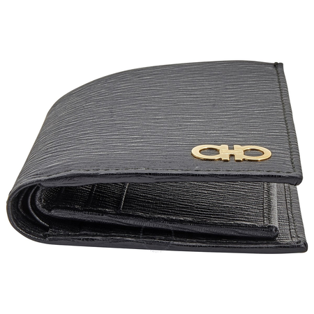 Ferragamo Salvatore Ferragamo Men's Gancini Trifold Wallet in Black 66A067 685996