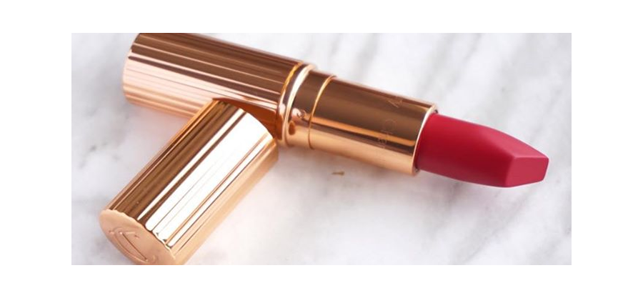 REVIEW SON CHARLOTTE TILBURY HEL’S BELLS HOT LIPS MÀU TÍM ĐẬM